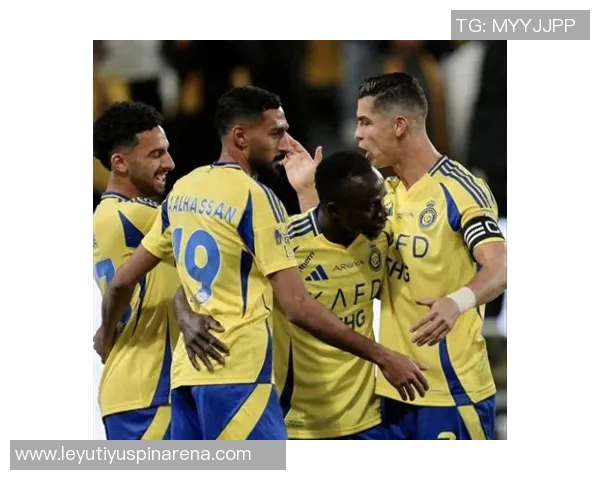 C罗梅开二度助力球队获胜并荣获上轮沙特联最佳进球奖杯